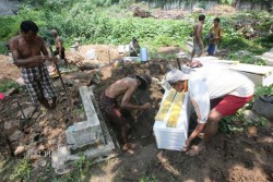 Pemindahan Makam di Glagah Belum Tuntas 