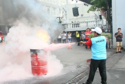 Ada Kebakaran di Jogja City Mall? Karyawan Siap Tindakan Tanggap Darurat!
