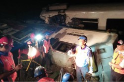 Sancaka dari Jogja Tabrak Truk di Ngawi, 2 Tewas