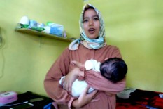 Berusaha Tetap Tegar dan Menantikan Tangisan Si Buah Hati