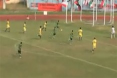 PERSIK KENDAL VS PSIM JOGJA : PSIM Terus Ditekan, Skor Babak Pertama Kacamata