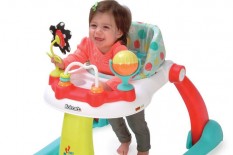 Aman Enggak Sih Baby Walker buat Belajar Jalan Bayi?