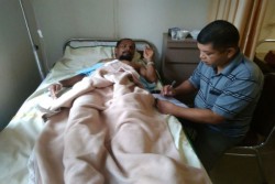 Menyeramkan, Petani di Riau Diterkam Beruang Liar