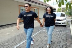 Ely Sugigi Tertangkap Video Bangun Tidur di Hotel Bareng Irfan Sebastian