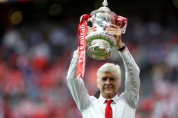Wenger Pensiun, Ini Reaksi Para Pelatih dan Pemain