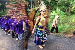 Unik! Ada Baju Berhias Bambu dalam Festisaka 2018 di Dlingo