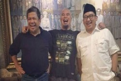 Demonstrans Sebut Fahri Hamzah - Fadli Zon Tukang Adu Domba