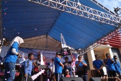 Yaaayyy, Nasabah BRI Unit Srandakan Ini Bawa Pulang Grand Livina SV MT
