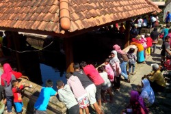 Kirab Budaya Meriahkan Prosesi Nawu Sendang Seliran