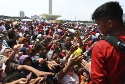 Sandiaga Uno Ungkap "Dosa" Panitia Bagi Sembako Berujung Maut di Monas