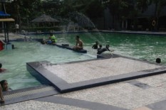 Kepala Terbentur saat Salto di Kolam Renang, Bocah 9 Tahun Tewas