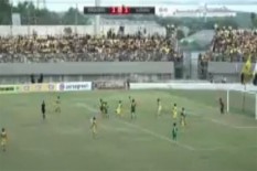 GRESIK UNITED VS PSS SLEMAN : Tendangan Penalti Tolle Selamatkan PSS Sleman di Gresik    