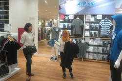 Hadir di Jogja, Uniqlo Gandeng Seniman Lokal