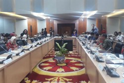 Jadi Manajer Keuangan Rumah Tangga, Masih Banyak Perempuan Tak Punya Rekening Bank