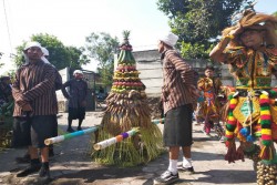 Keindahan Blue Lagoon Berkolaborasi dengan Kekayaan Budaya
