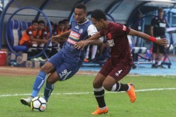 Liga 1: Diimbangi PSM 1-1, Arema Tertahan di Dasar Klasemen