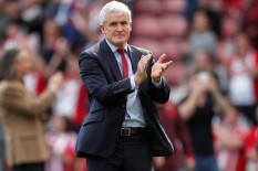 Mark Hughes Tetap Latih Soton 