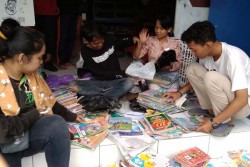 Inspiratif, Pemuda di Sleman Mengisi Hari Partama Puasa dengan Berdonasi Buku