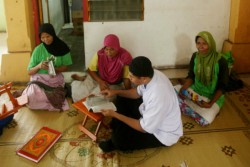 FEATURE: Buruh Gendong Beringharjo Mencari Berkah Ramadan