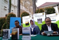 Tiga Buku Susilawati Susmono Diluncurkan