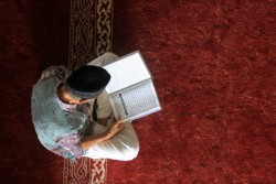 LONG-FORM: Ramadan, Ramai-Ramai Membendung Politisasi Masjid