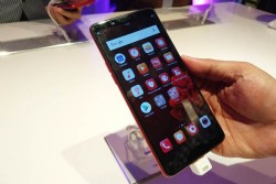 Oppo F7 Youth Tanpa Poni Dipatok Harga Rp3,8 Juta