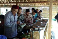 Warung Makan di Gunungkidul Ini Gratiskan Warga yang Tidak Mampu