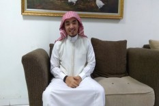Imam Mekah Abdul Basit Suka Main Playstation dan Tetap Cinta Indonesia