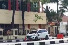 Ada Hubungan "Mesra" Antara Terduga Teroris Unri dengan Pentolan JAD Penyerang Mapolda Riau