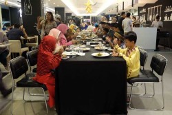 Innside by Melia Ajak Warga Sekitar Buka Bersama