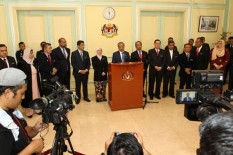 Tulis Status di FB Berisi Ancaman Pembunuhan PM Mahathir Mohammad, Pria Ini Dibekuk Polisi Malaysia