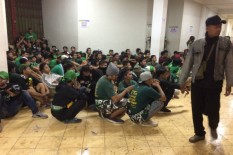 Gara-Gara Rusuh Bonek dan Jakmania, Panpel dan Pemerintah Harus Tanggung Kerugian