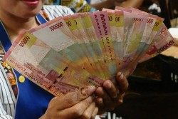 FEATURE: Belum Sepekan, THR Sudah Bablas untuk Bayar Utang