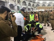 VIDEO: Detik-detik Pria Bunuh Diri Lompat dari Atap Masjidil Haram