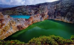 Sunrise Jadi Daya Tarik Utama Danau Kelimutu   