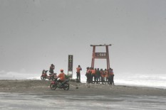 WISATA LEBARAN 2018 DI JOGJA: Parangtritis, Pantai Andalan Bantul yang Tak Ada Matinya