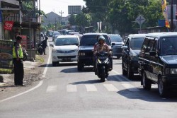Puncak Liburan Arus Lalu Lintas Mulai Padat