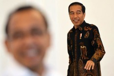 Lebaran di Solo, Jokowi Sambangi Pembagian Sembako 