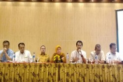 Ida Menangis Dituduh Selingkuh dengan Sudirman Said