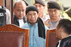 Aman Abdurrahman Sujud dan Tersenyum Usai Divonis Mati