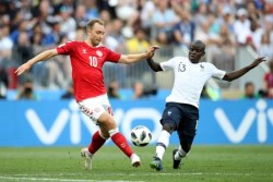 Prancis & Denmark Melaju ke Fase Gugur