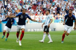 Mbappe Bawa Le Bleus ke Perempat Final