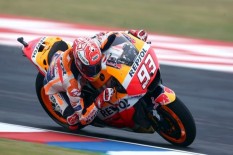 Saling Tempel dengan Ketat, Marquez Juarai GP Assen