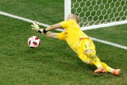 Kasper Schmeichel Bangga sekaligus Kecewa