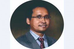 Inspiratif, Pria Ini Selesaikan Pendidikan hingga 5 Perguruan Tinggi