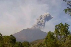 Hujan Abu Tebal Masih Menyelimuti Sebagian Bali