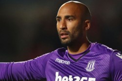 Manchester United Rekrut Kiper Gaek dari Stoke