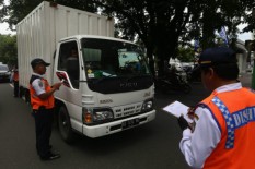 Truk Melebihi Muatan Akan Diturunkan jika Lewat 3 Lokasi Ini