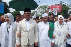 PILKADA SERENTAK: KPU Tetapkan Pasangan Rindu sebagai Pemenang Pilgub Jabar
