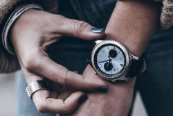 Samsung Gear S4 Bisa Pantau Tekanan Darah